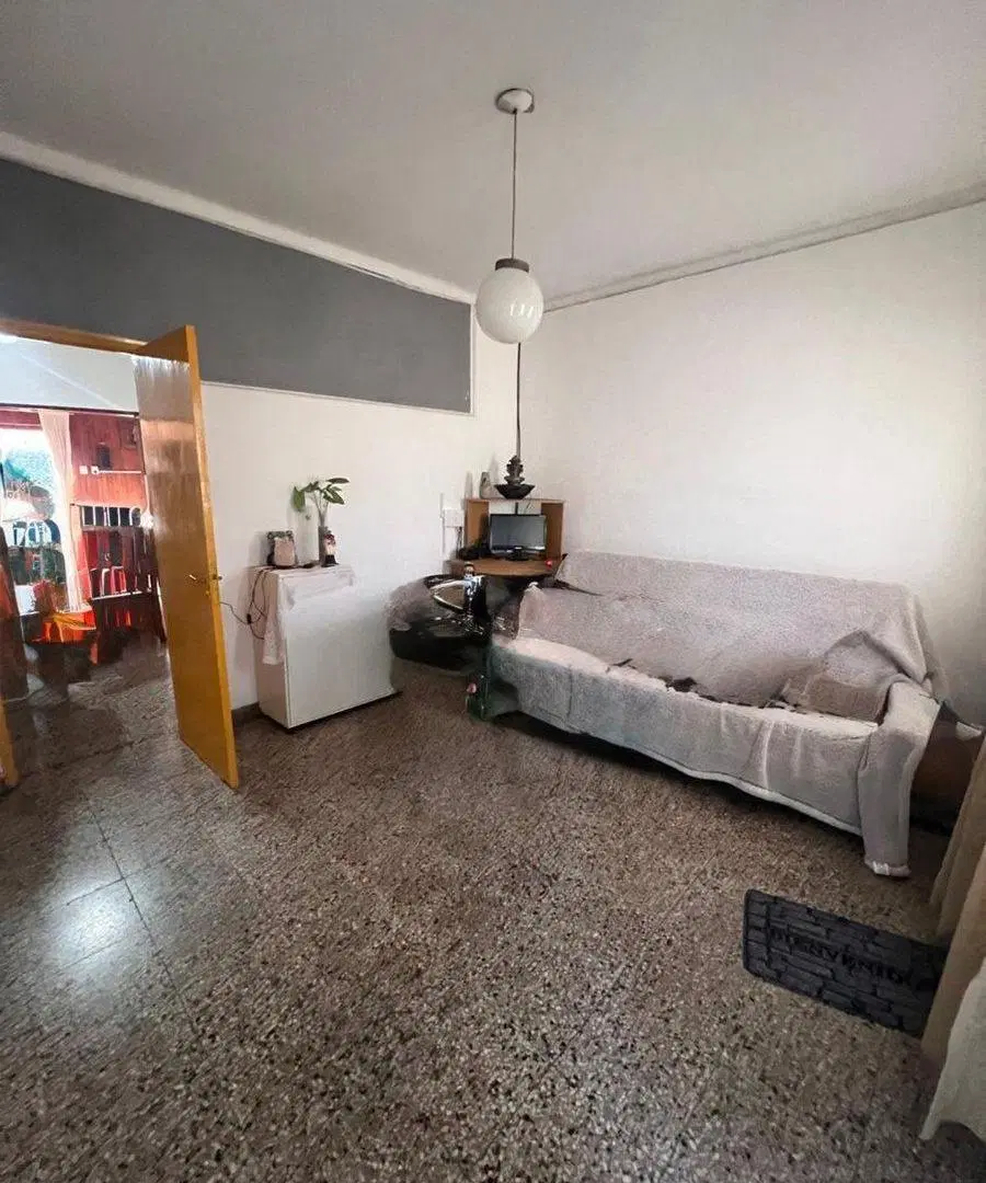VENTA CASA tres dormitorios - Barrio sur.- 2