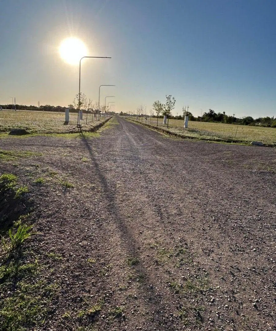 VENTA DE TERRENO EN LOTEO "EL NACIENTE" (ESTE) 4