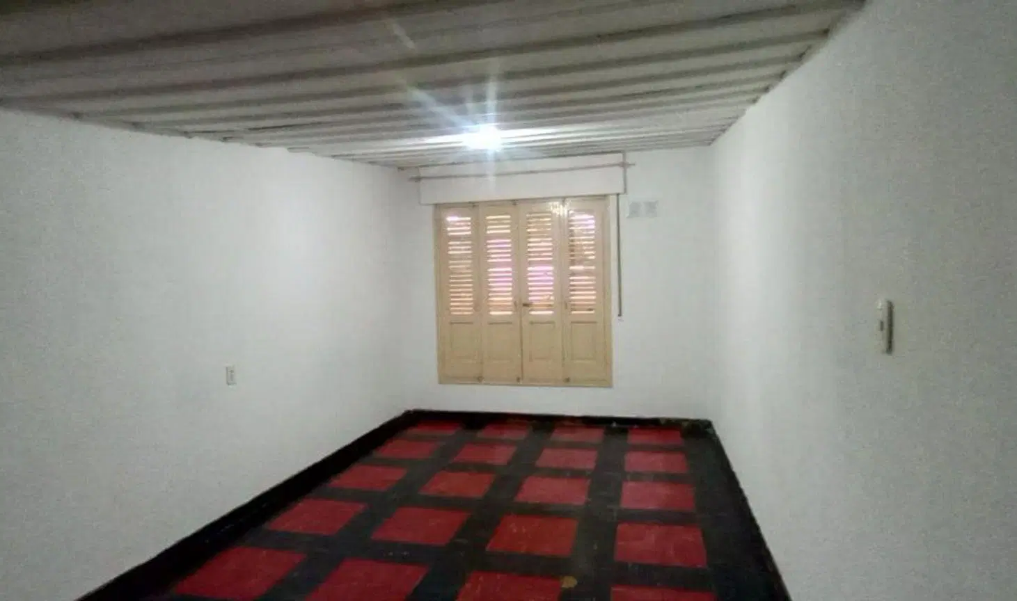 ALQUILER CASA CENTRICA A 3 CUADRAS DE LA PLAZA 7