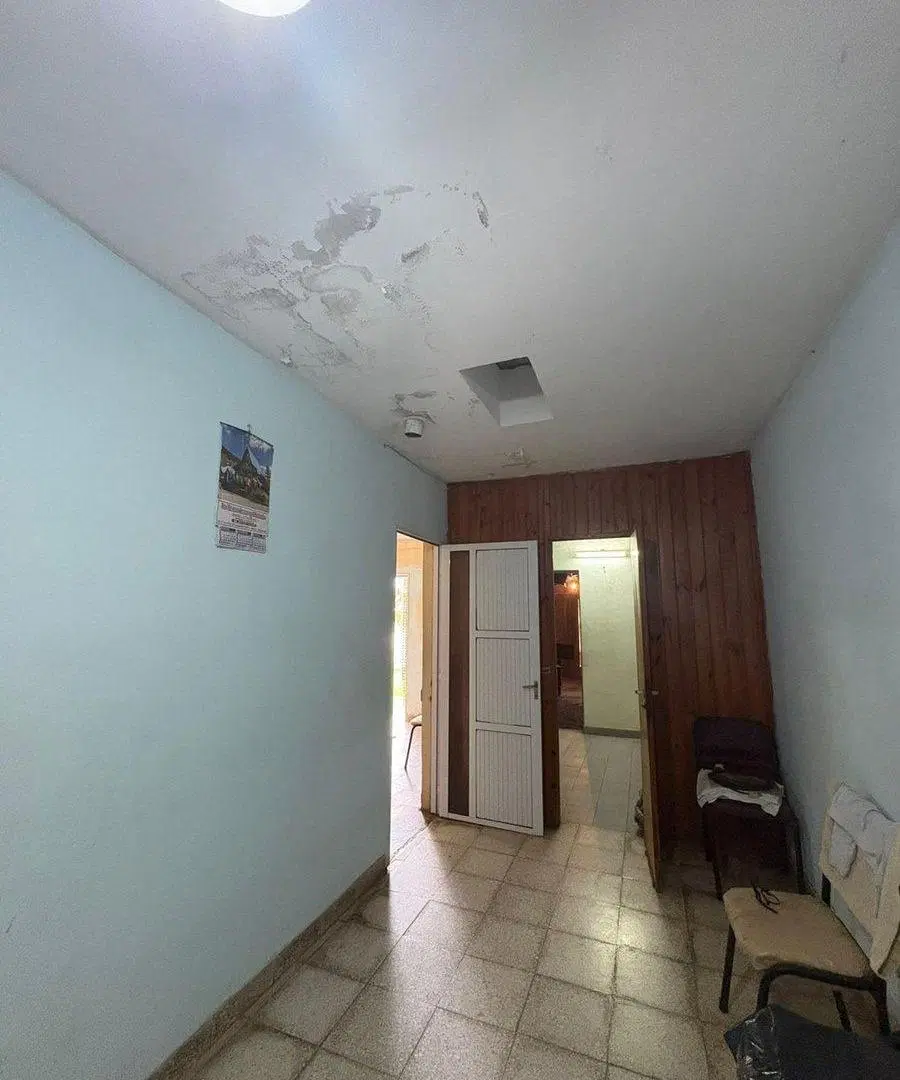 Venta casa zona este sobre esquina 4
