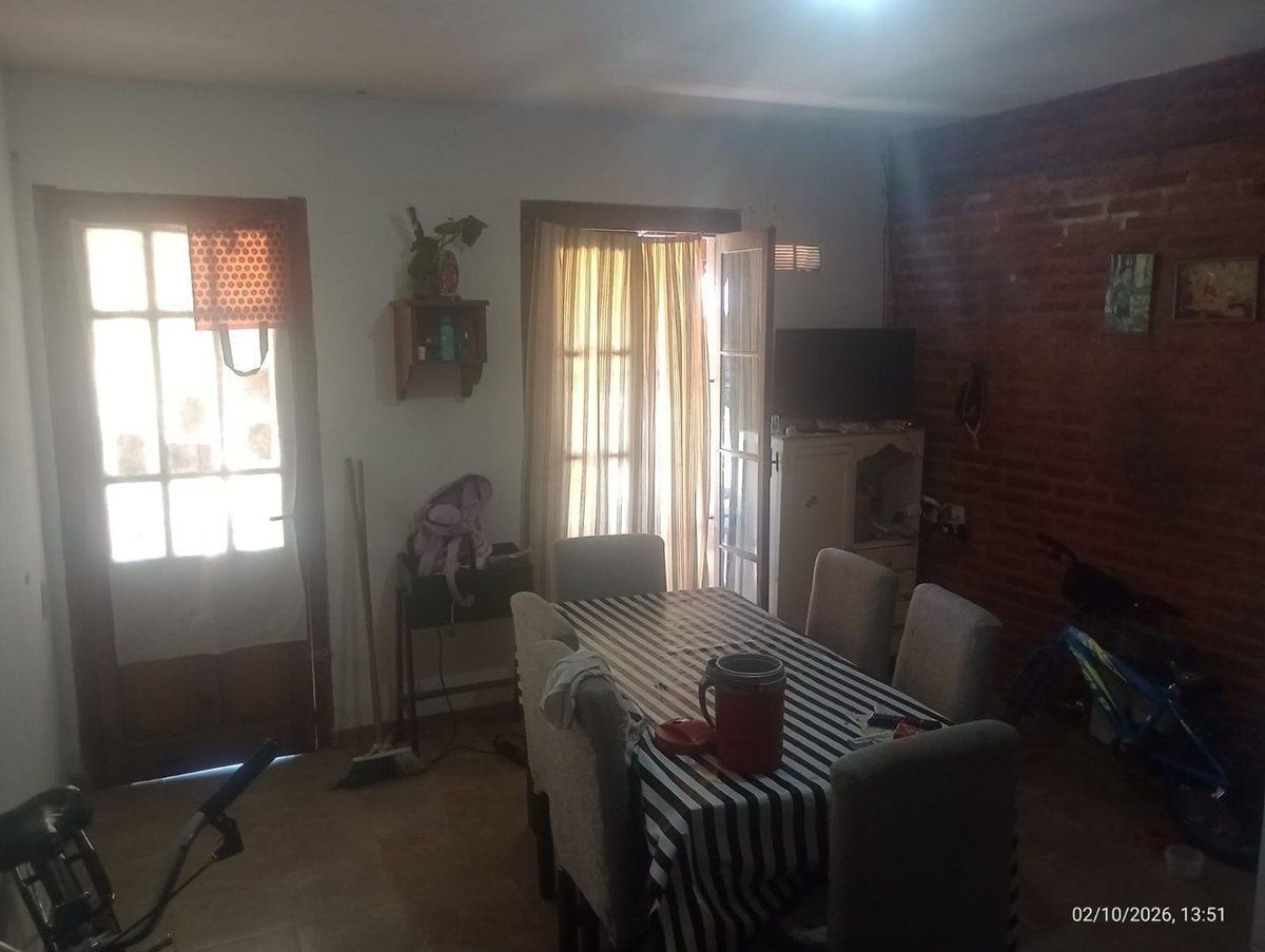 Foto de VENTA DPTO BARRIO OESTE, AMPLIO, CON PATIO, imagen 5