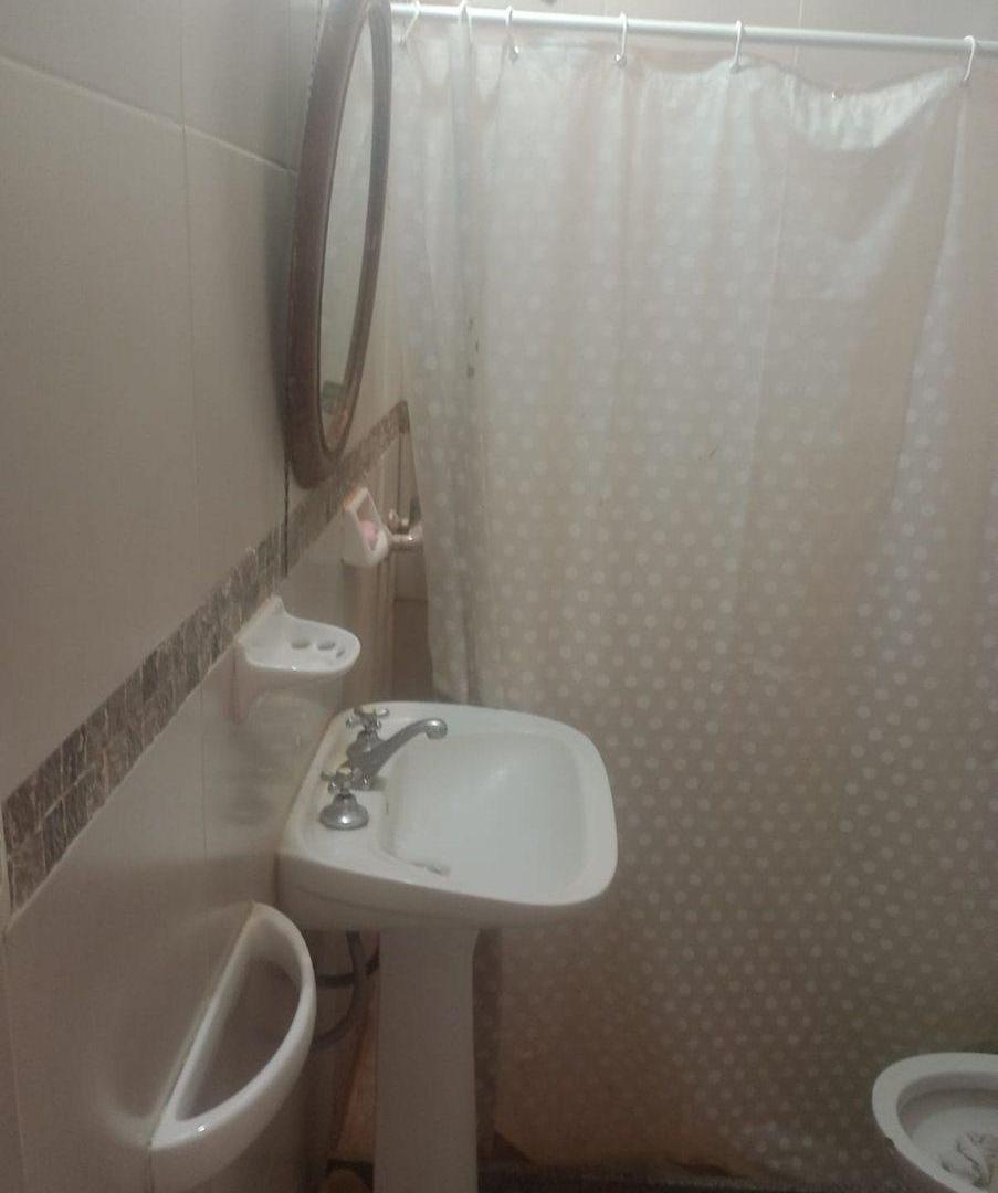 Foto de VENTA DPTO BARRIO OESTE, AMPLIO, CON PATIO, imagen 2