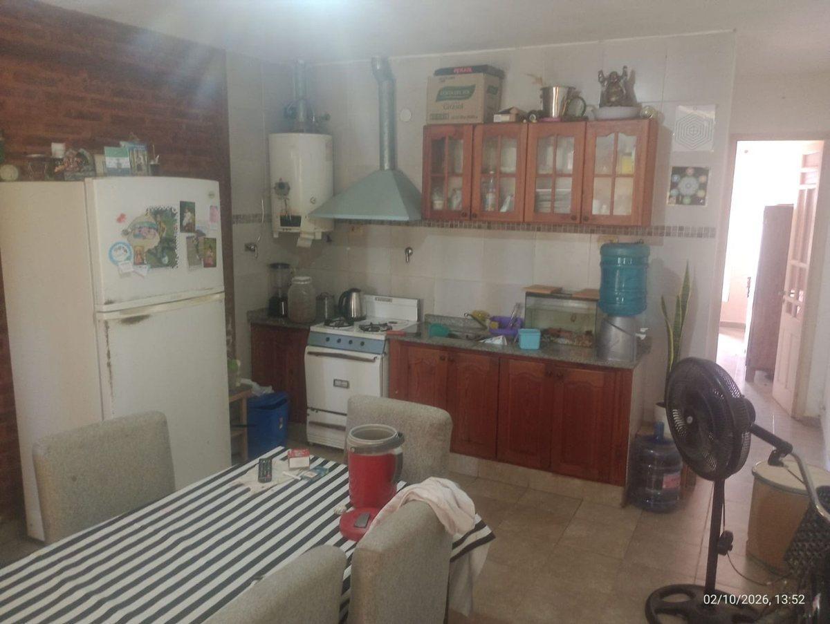 Foto de VENTA DPTO BARRIO OESTE, AMPLIO, CON PATIO, imagen 1