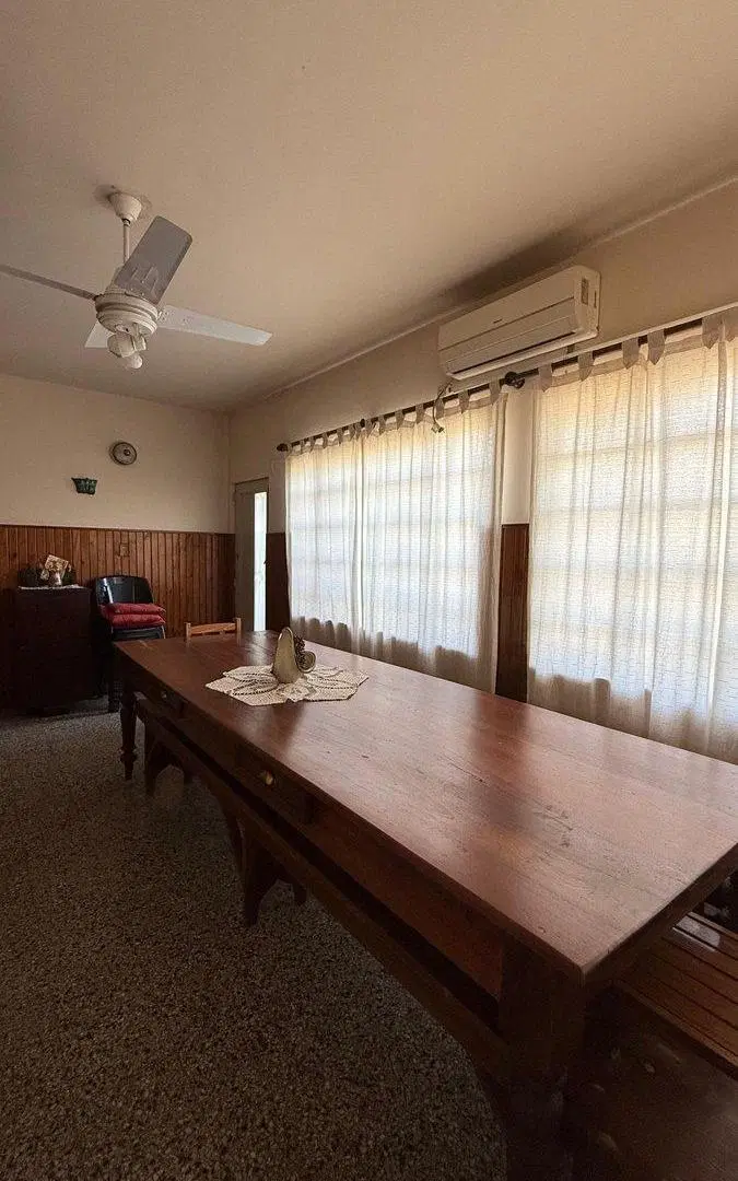 Venta de casa con galpon en Franck 5
