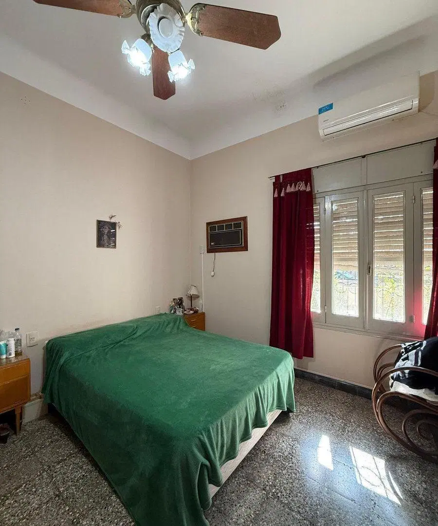 Venta de casa con galpon en Franck 3