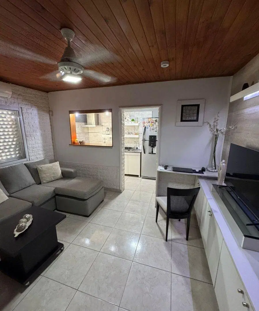 VENTA CASA DOS DORMITORIOS -  BARRIO NORTE 4