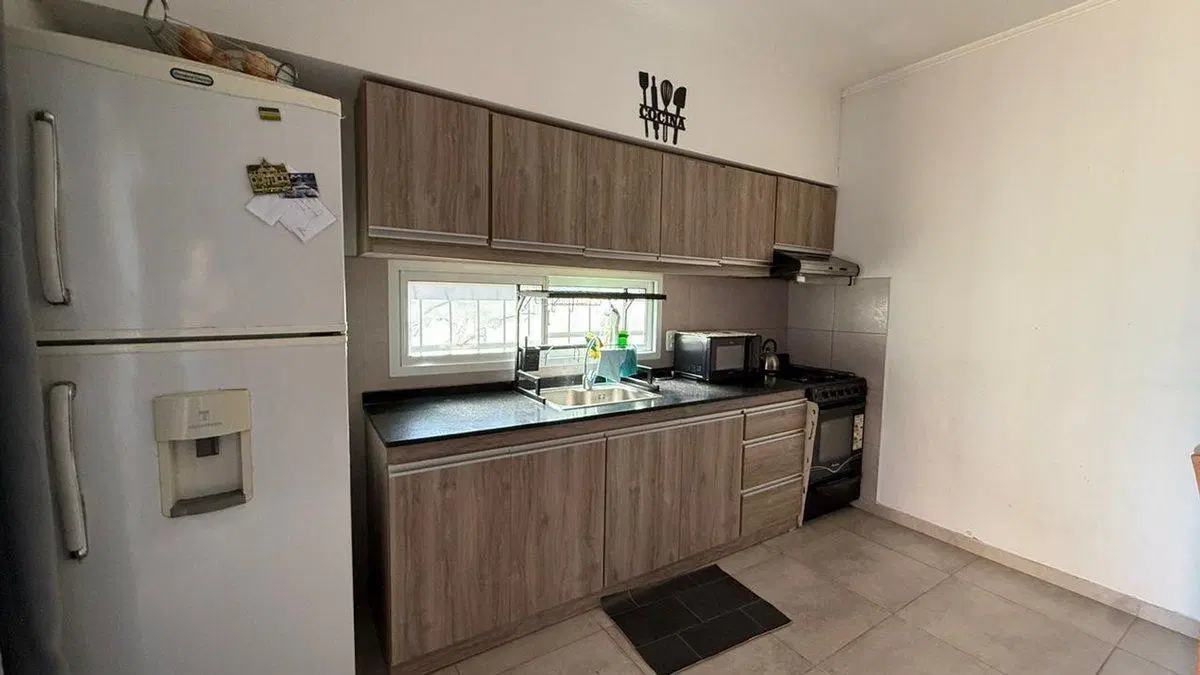 VENTA CASA TRES DORMITORIOS Bº NORTE 4