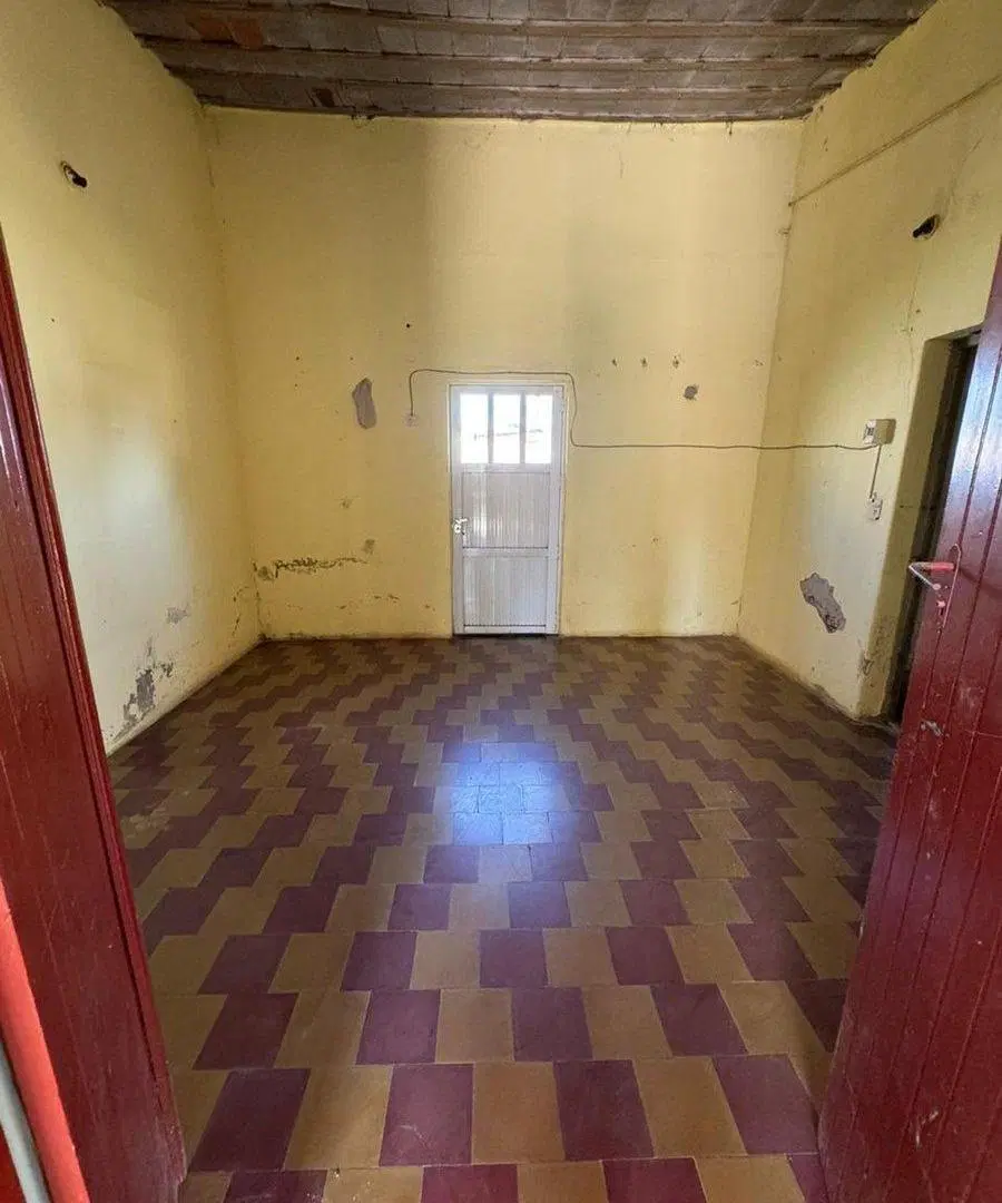 Venta casa antigüa con gran terreno - Humboldt 4
