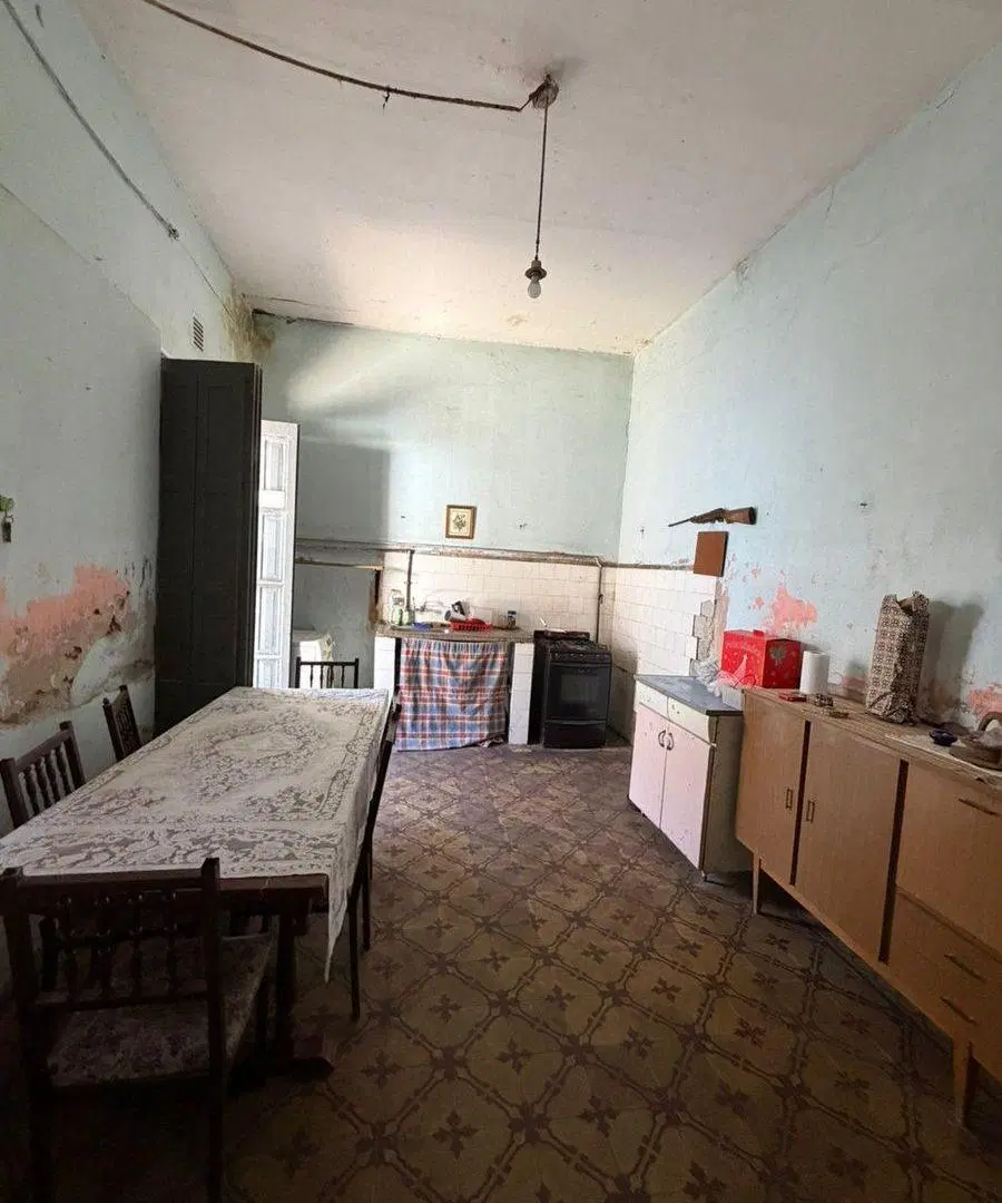 VENTA CASA CENTRICA A REFACCIONAR 4