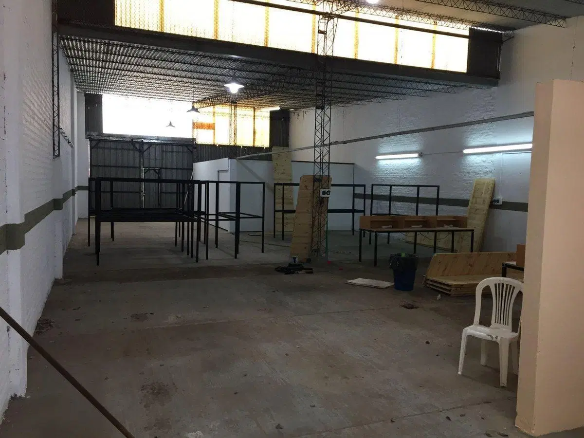 VENTA GALPON ZONA ESTE 4