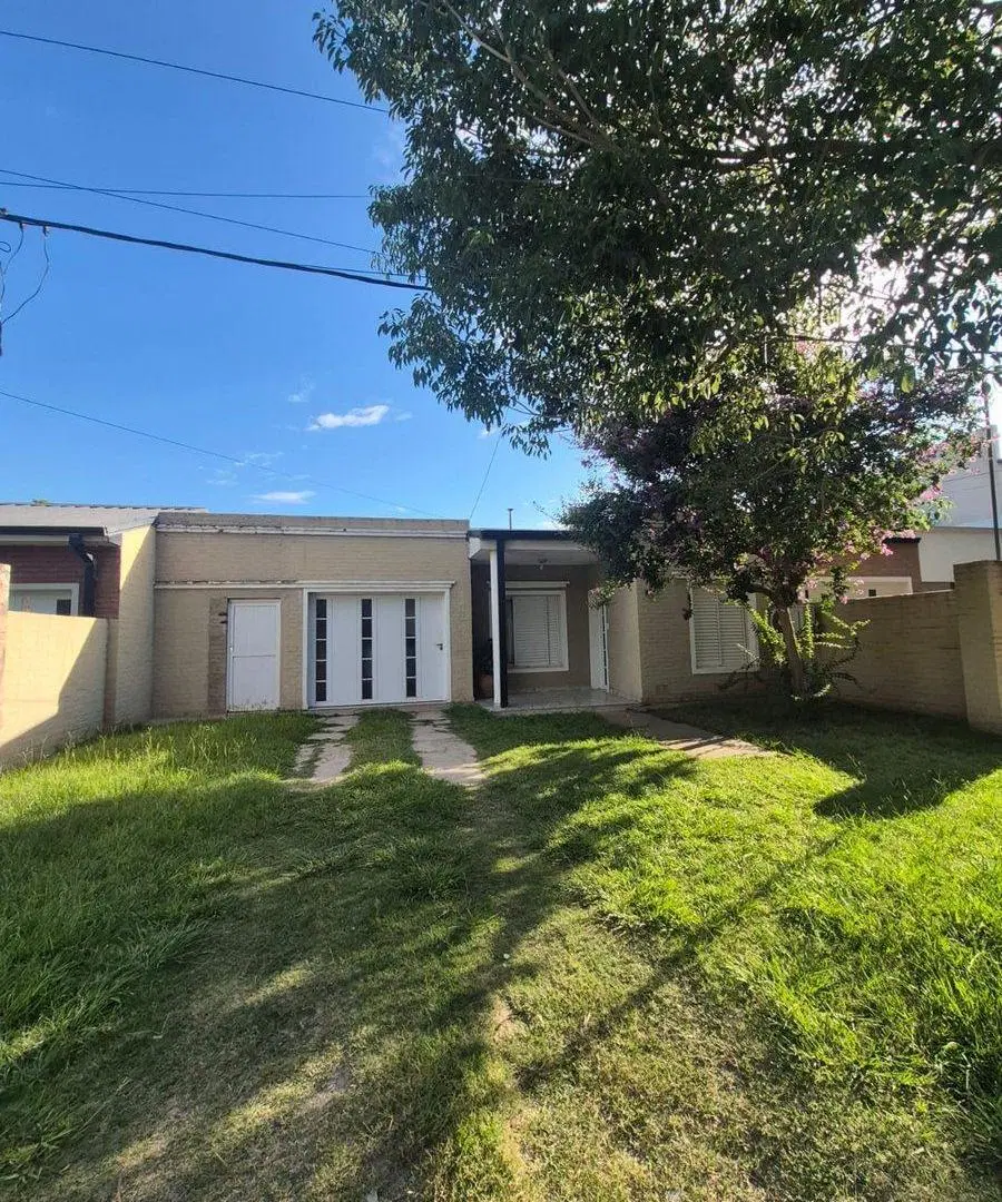 VENTA CASA ZONA ESTE BARRIO RESIDENCIAL 3