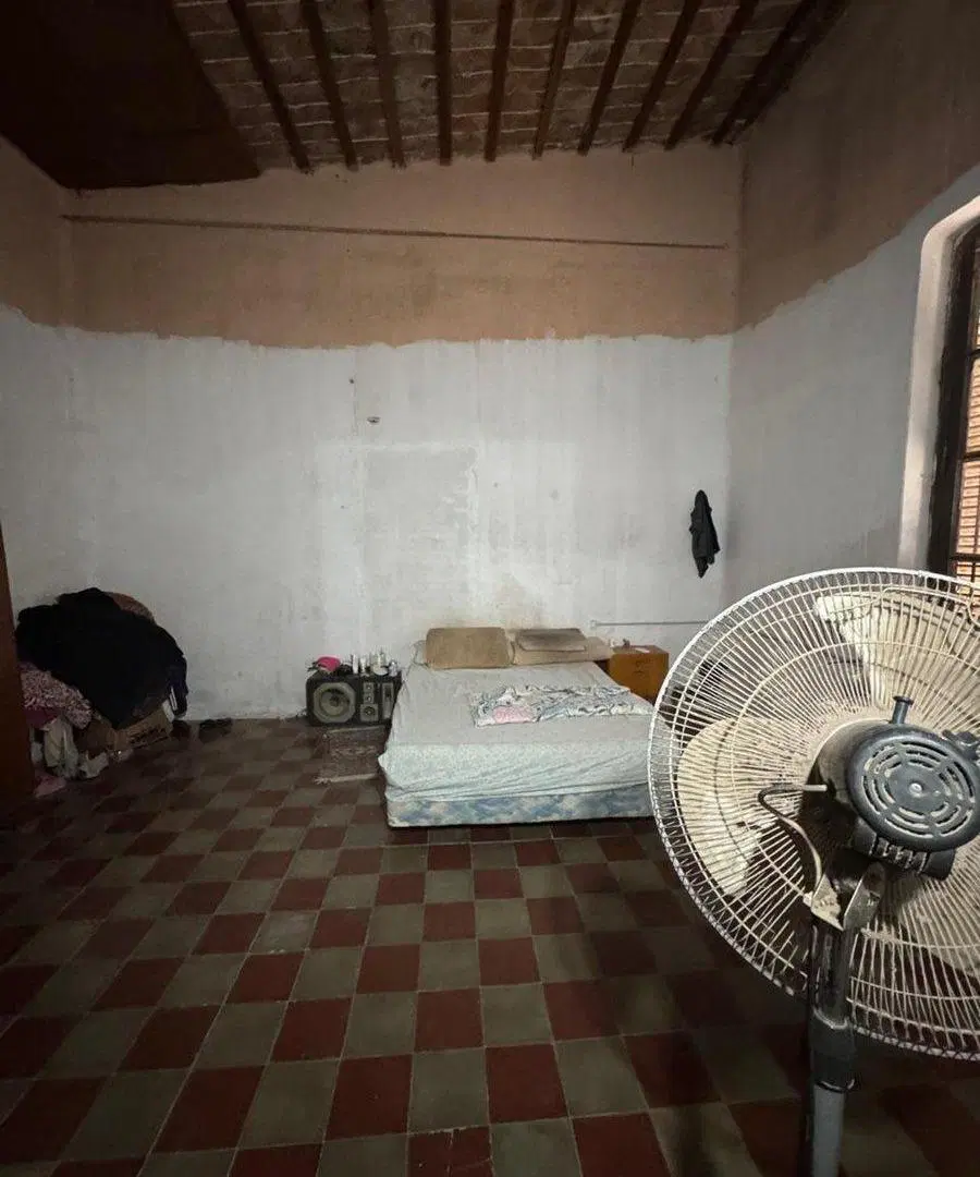 casa a refaccionar antigua a la venta 8
