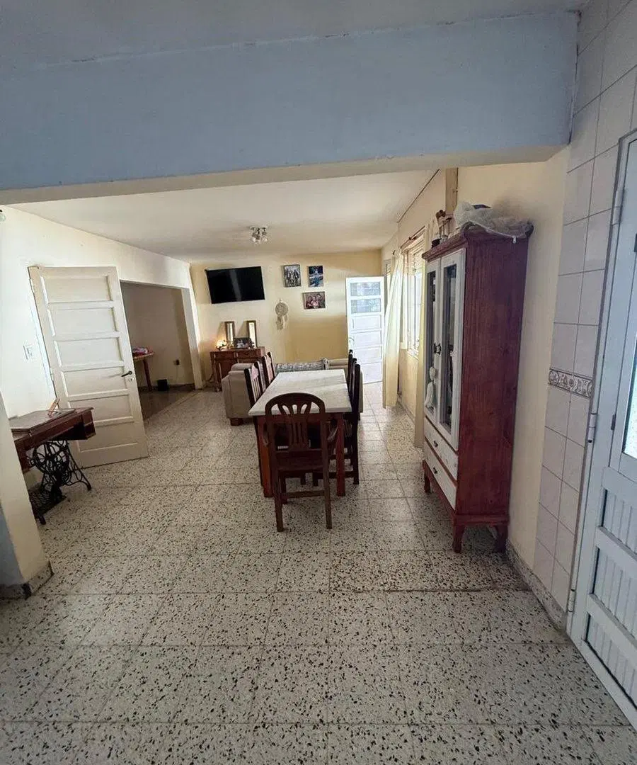 VENTA CASA DOS DORMITORIOS ZONA CENTRO 3