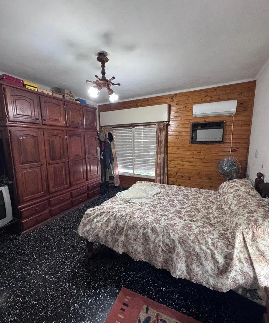 VENTA CASA CON GALPONES - ZONA CENTRO HUMBOLDT 4