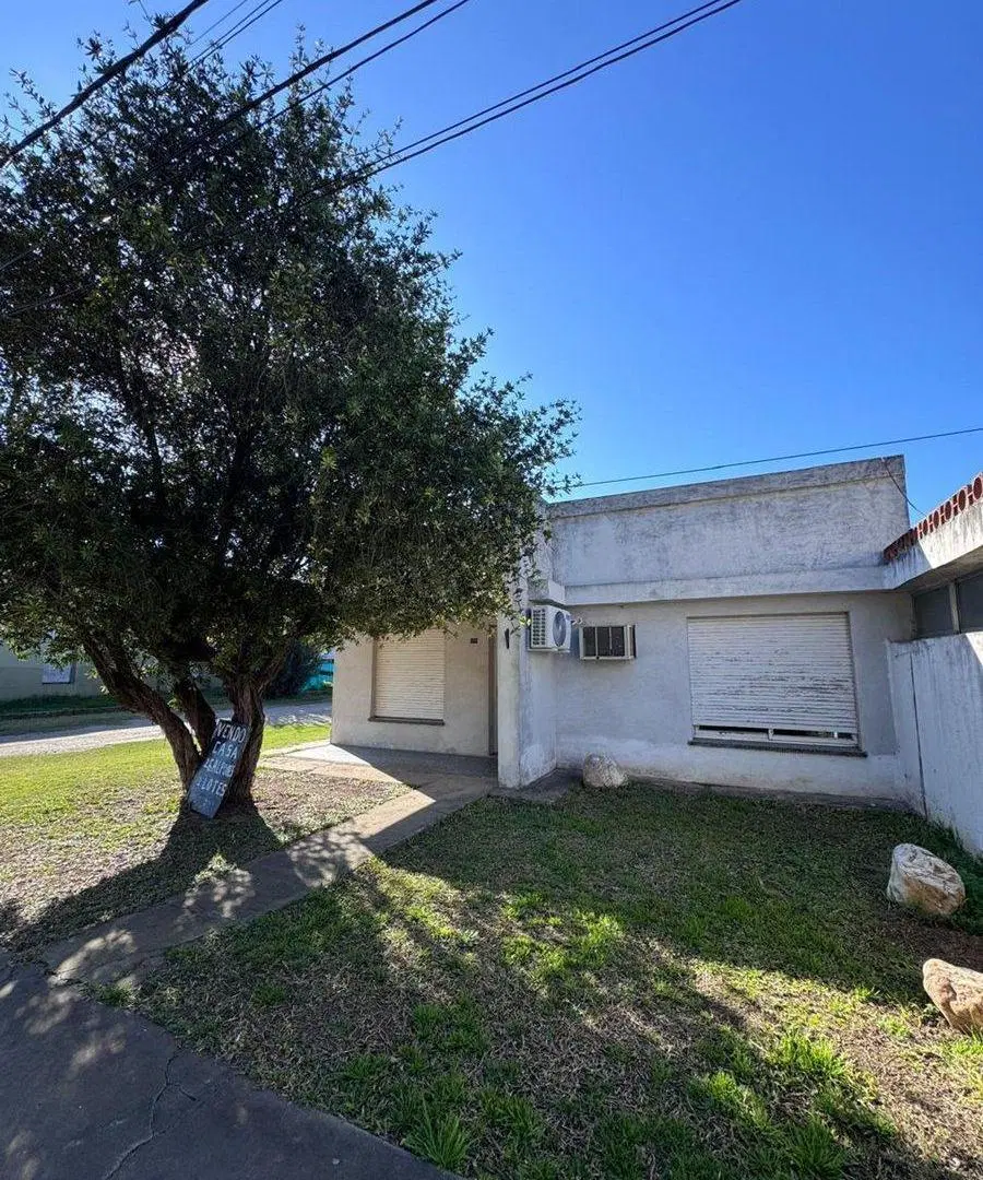 VENTA CASA CON GALPONES - ZONA CENTRO HUMBOLDT 3