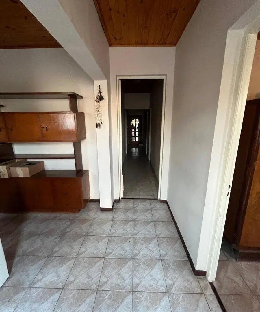 VENTA CASA 3 DORMITORIOS ZONA CENTRO 8