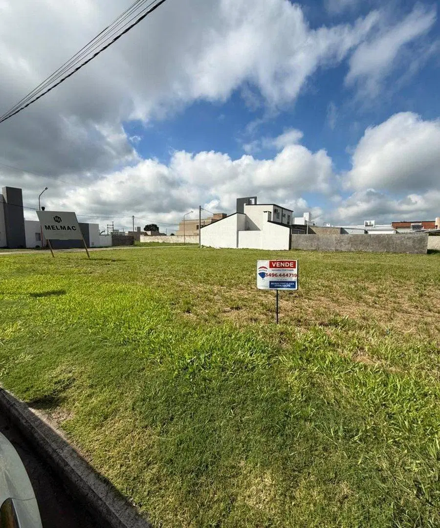 VENTA TERRENO EN BARRIO ESTE SOBRE AV. ARGENTINA 2