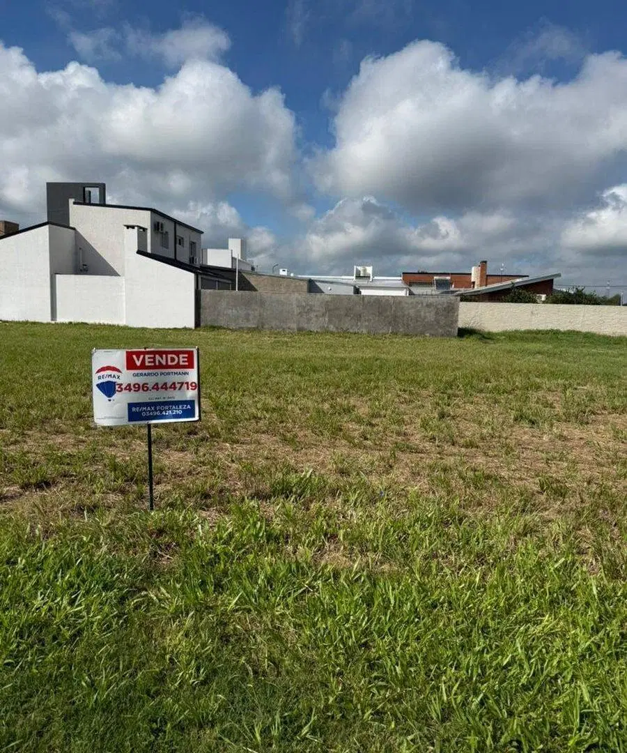 VENTA TERRENO EN BARRIO ESTE SOBRE AV. ARGENTINA 3