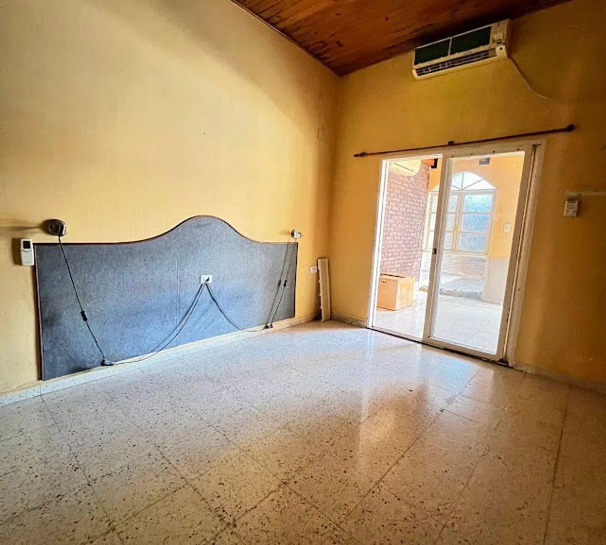 EN VENTA CASA BARRIO SUR - CON QUINCHO Y PILETA 5