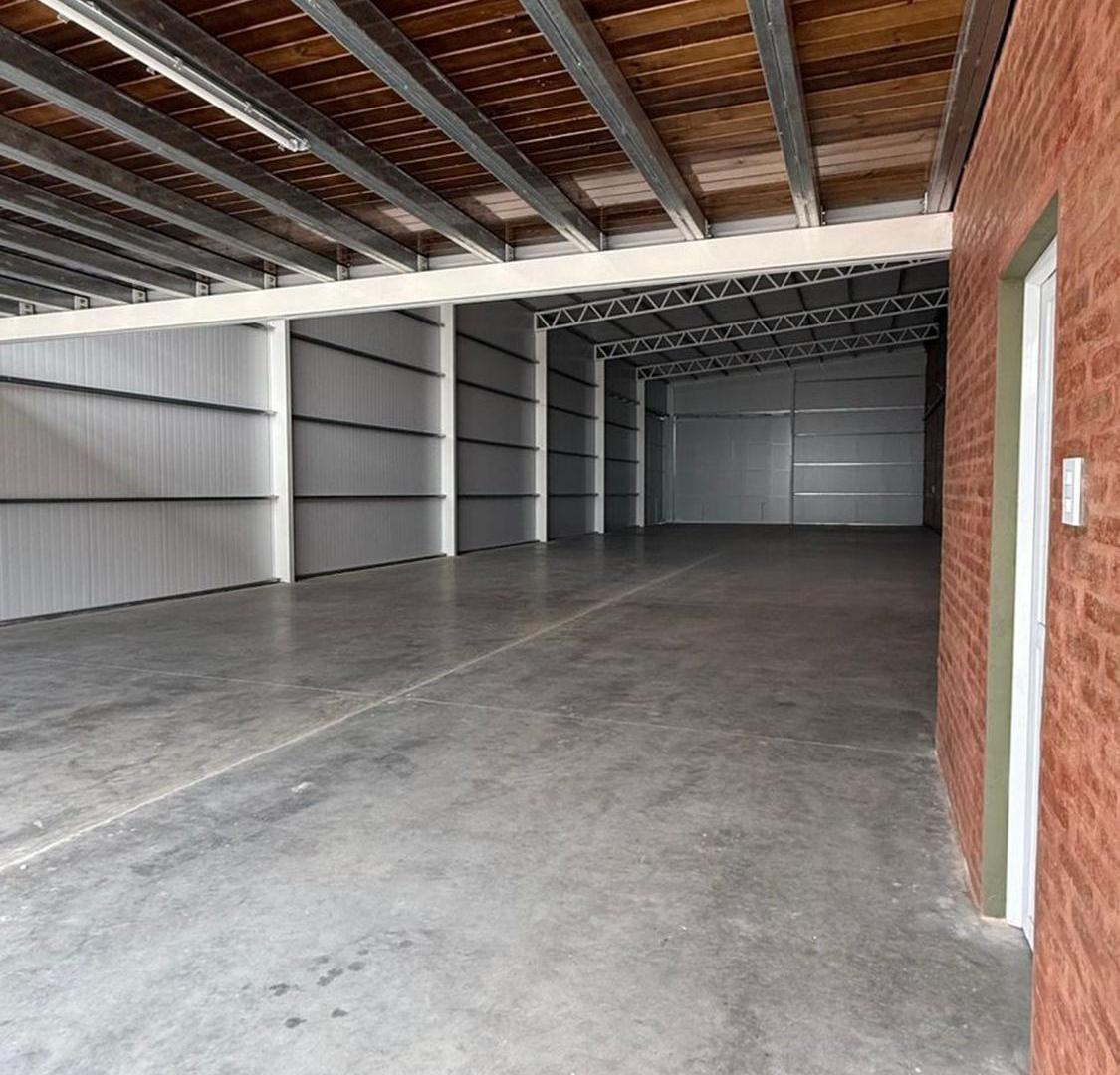 Foto de VENTA DE GALPON A ESTRENAR SOBRE RUTA 70 (ESPZA), imagen 4