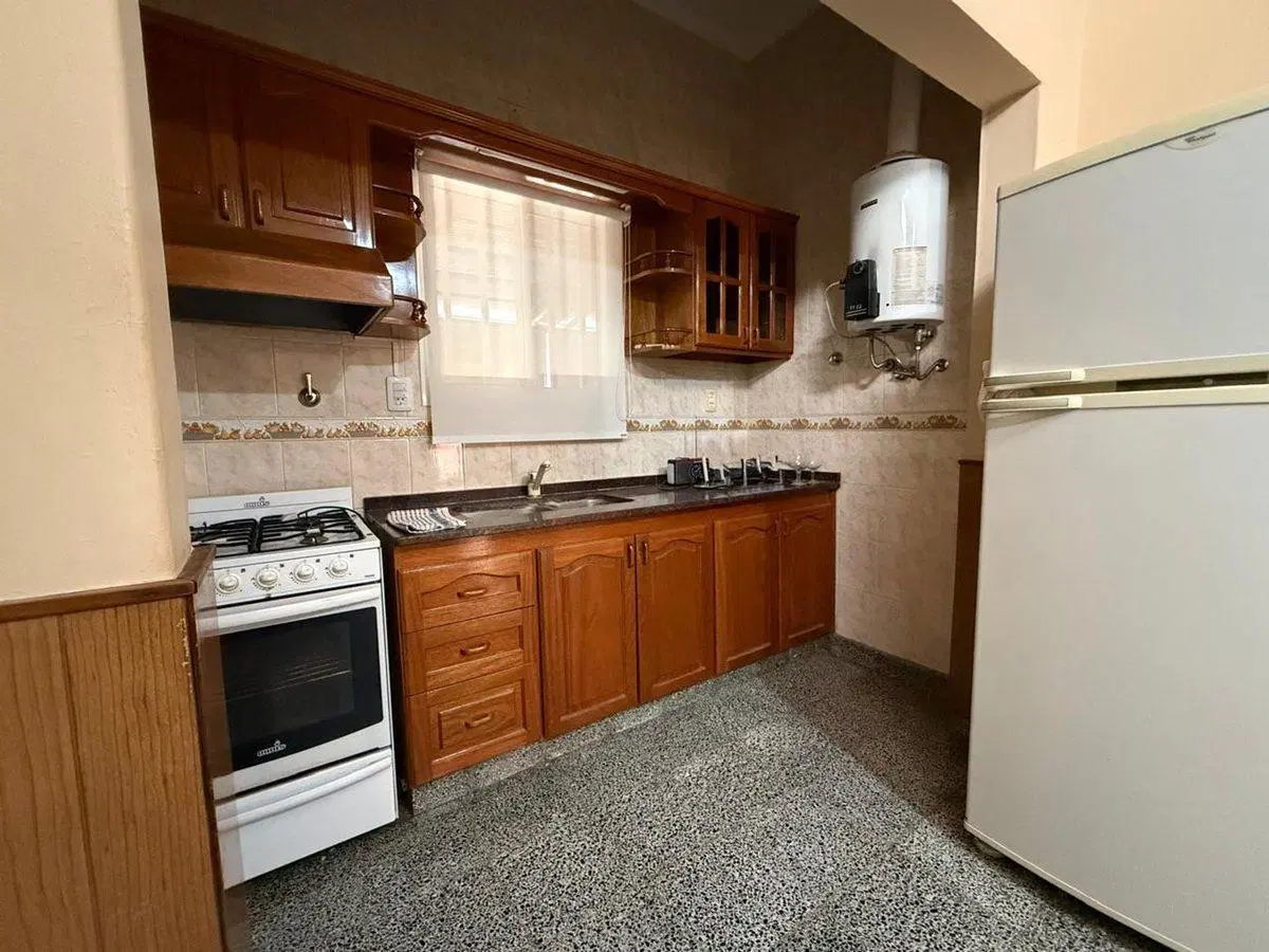 VENTA CASA TRES DORM A 300 MTS PLAZA SAN MARTIN 3