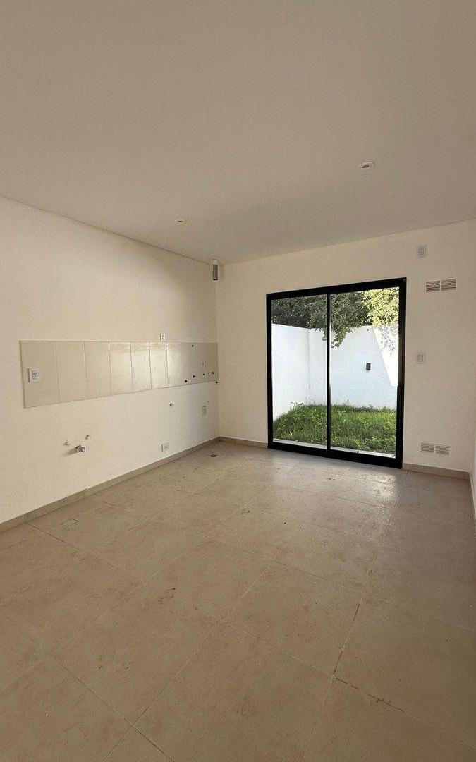 Foto de VENTA CASITA 2 DORM BARRIO PARQUE, imagen 1
