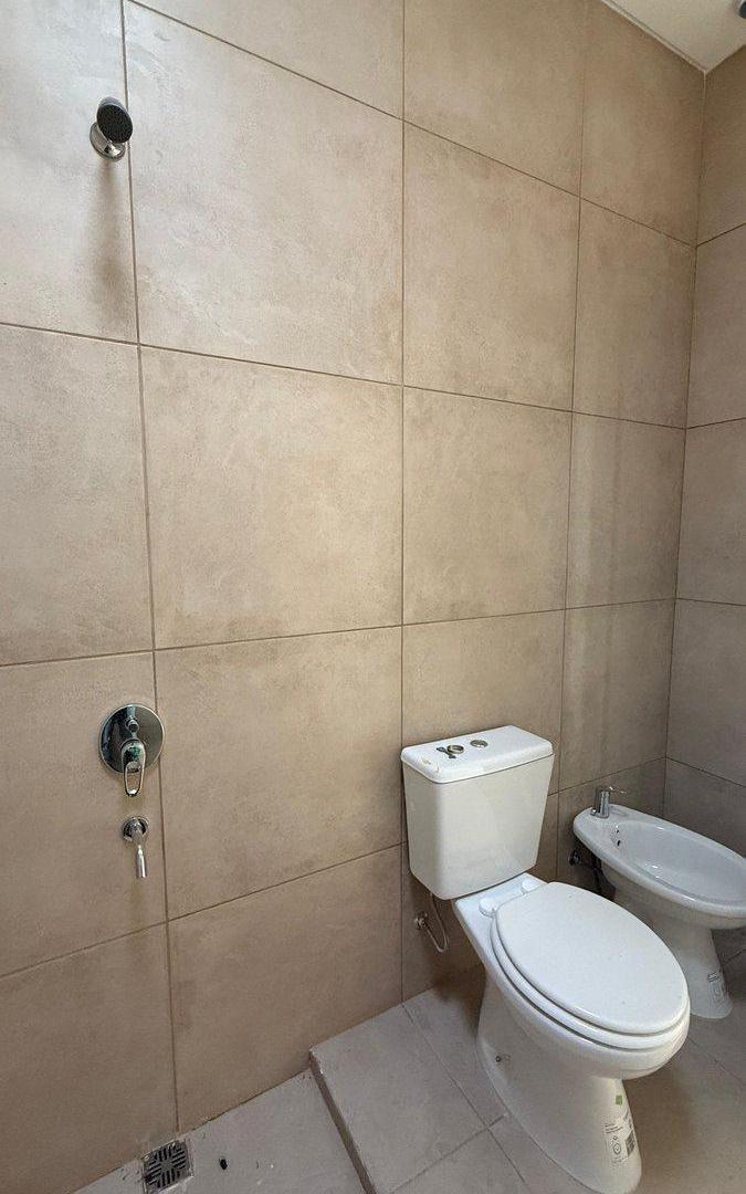 Foto de VENTA CASITA 2 DORM BARRIO PARQUE, imagen 5