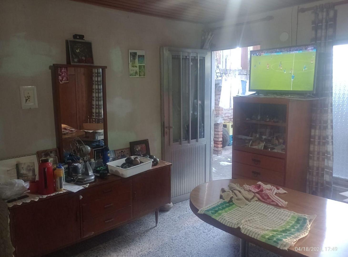 Foto de VENTA CASA BARRIO SUR, 2 DORMITORIOS, CON LOCAL, imagen 2