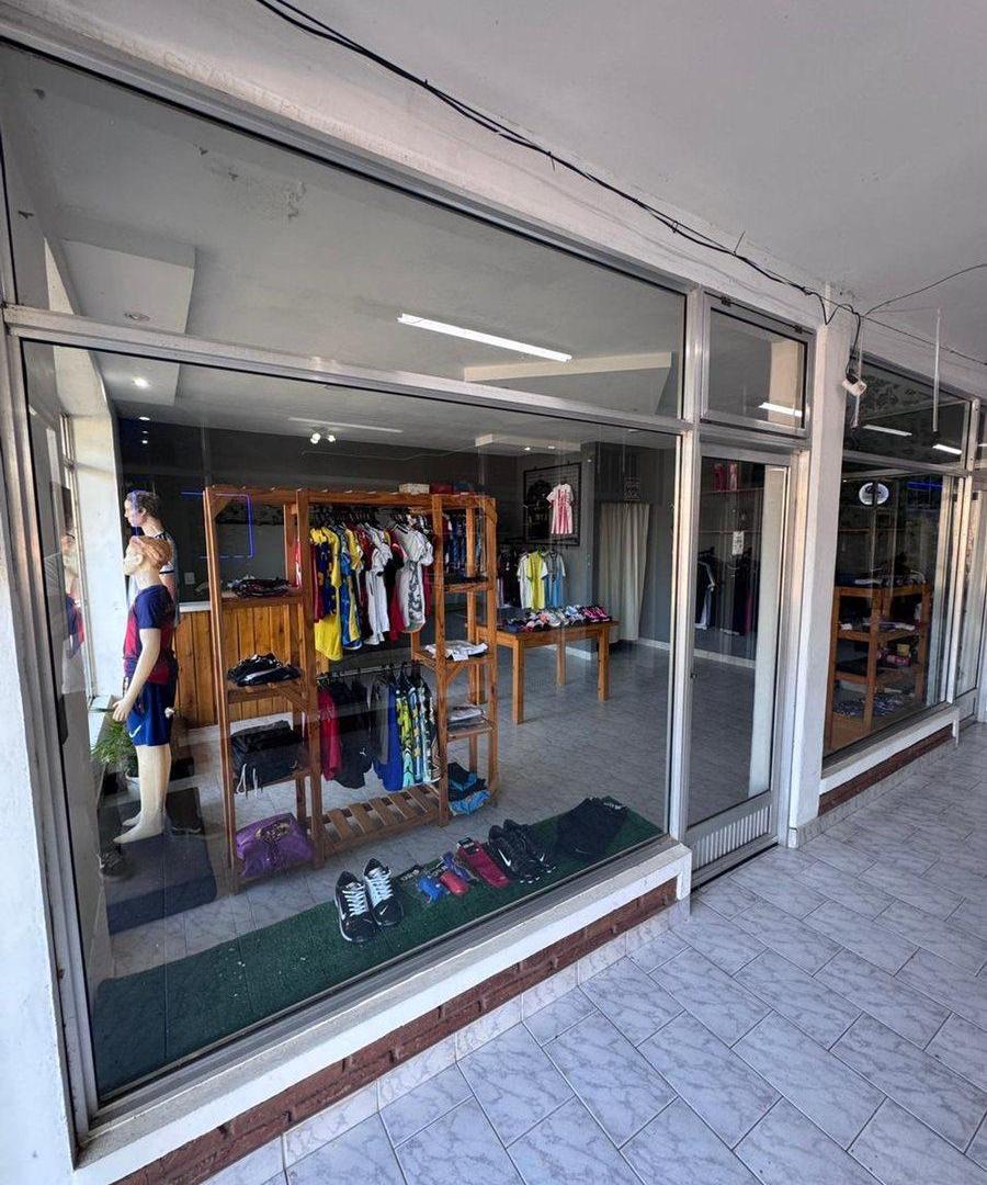 Foto de VENTA GALERIA COMERCIAL HUMBOLDT, imagen 4