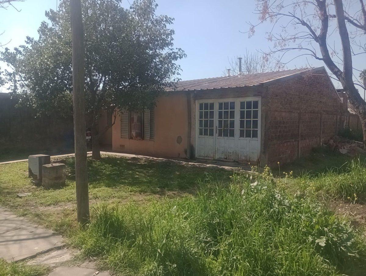 Foto de VENTA Casa Barrio Los Trocos Frente a la Plaza, imagen 2