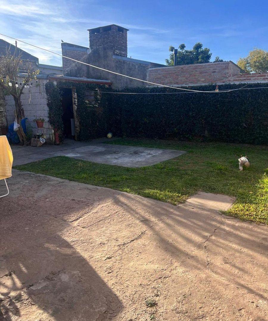 Foto de VENTA CASA tres dormitorios - Barrio sur.-, imagen 2