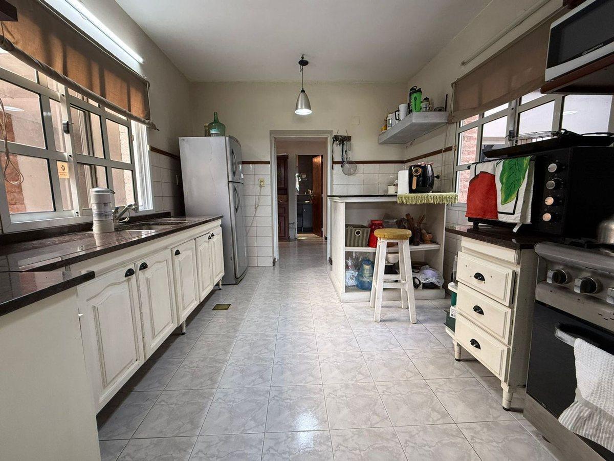 Foto de VENTA CASA 3 DORM SOBRE AV. COLONIZADORES, imagen 5