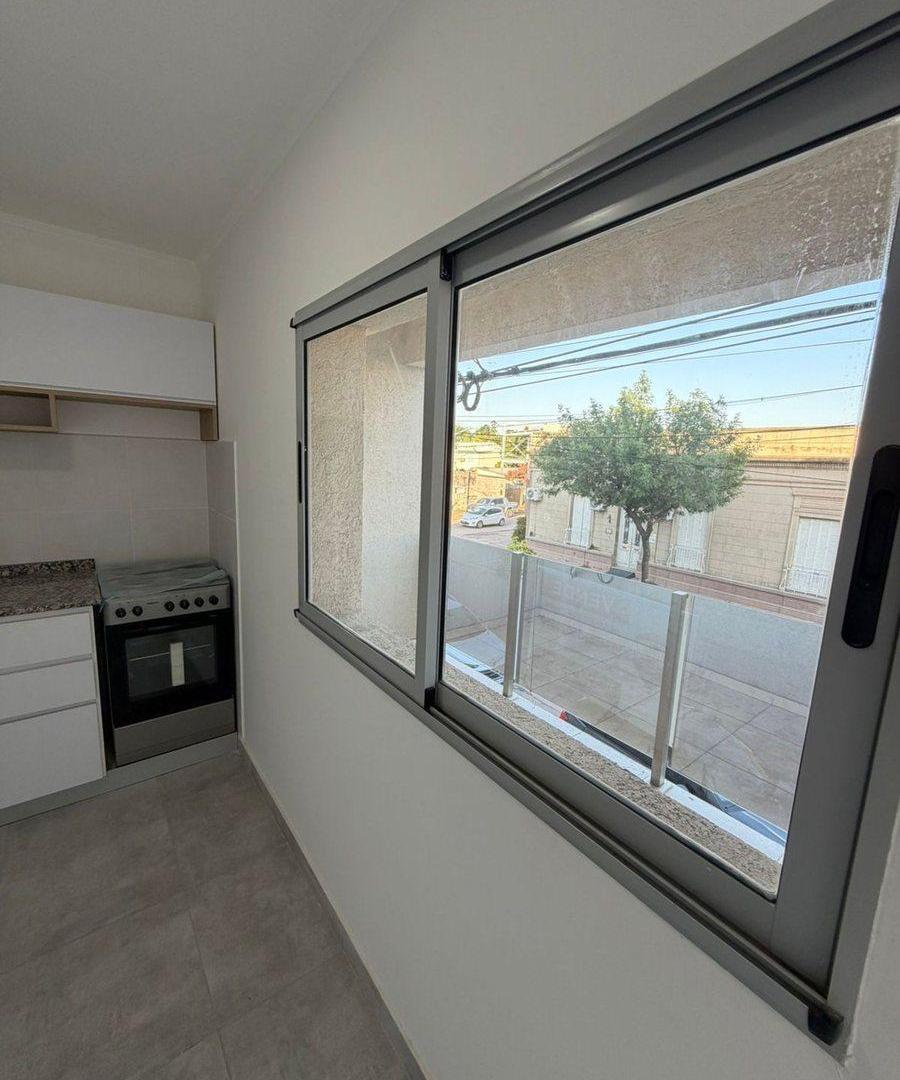 Foto de VENTA DEPARTAMENTO CENTRICO - A METROS DE LA PLAZA, imagen 2
