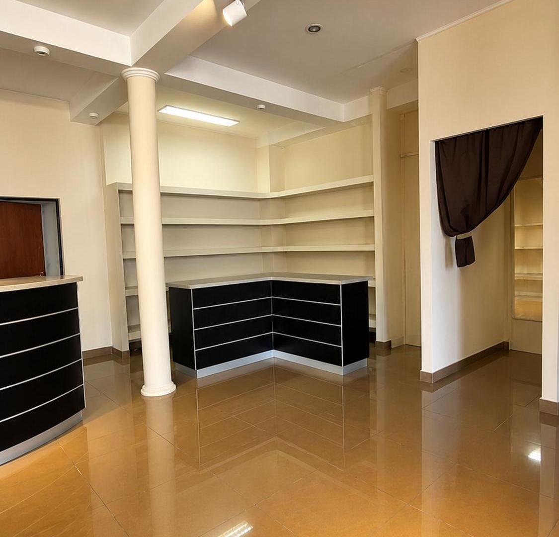 Foto de VENTA PROPIEDAD 3 EN 1 EN PILAR, imagen 1