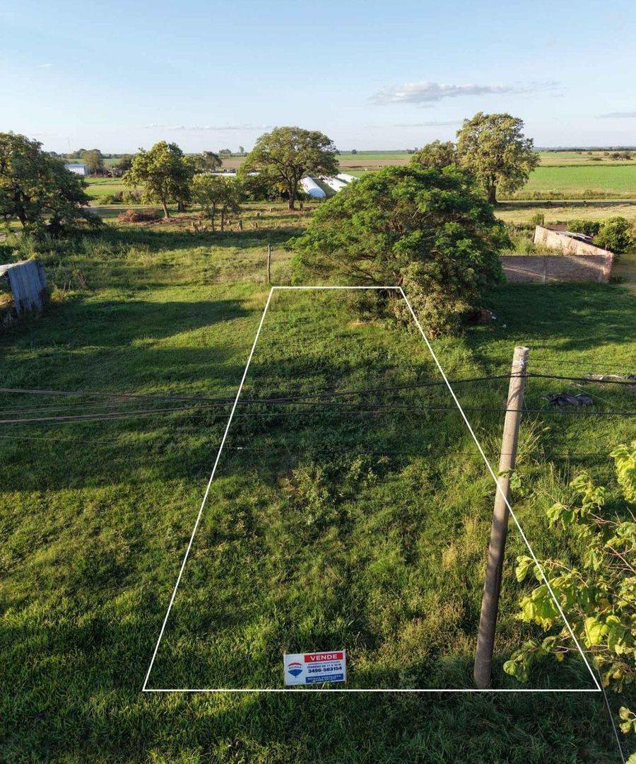 Foto de Venta de lote en Cavour, imagen 2