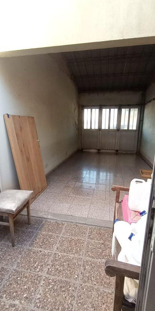Foto de VENTA CASA BARRIO PARQUE/CENTRO SOBRE AVENIDA.-, imagen 3