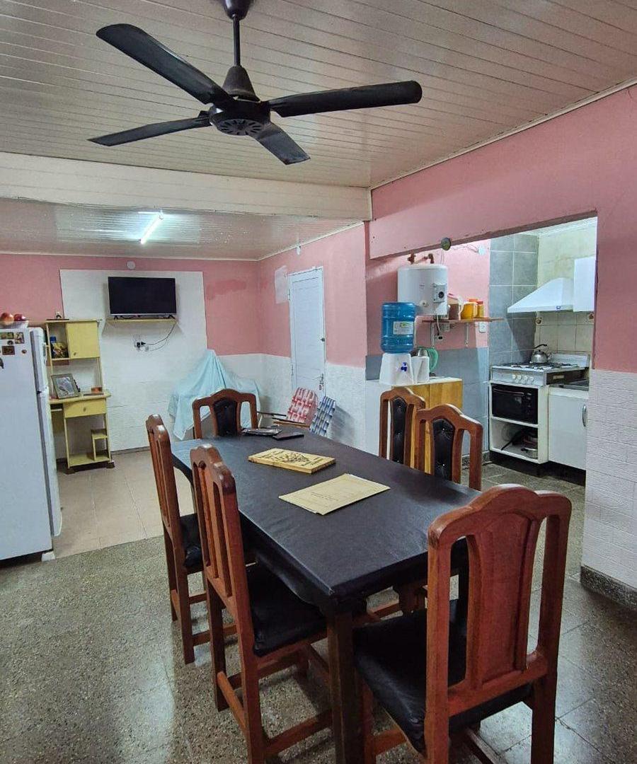 Foto de VENTA DE CASA SOBRE ESQUINA - PILAR, imagen 2