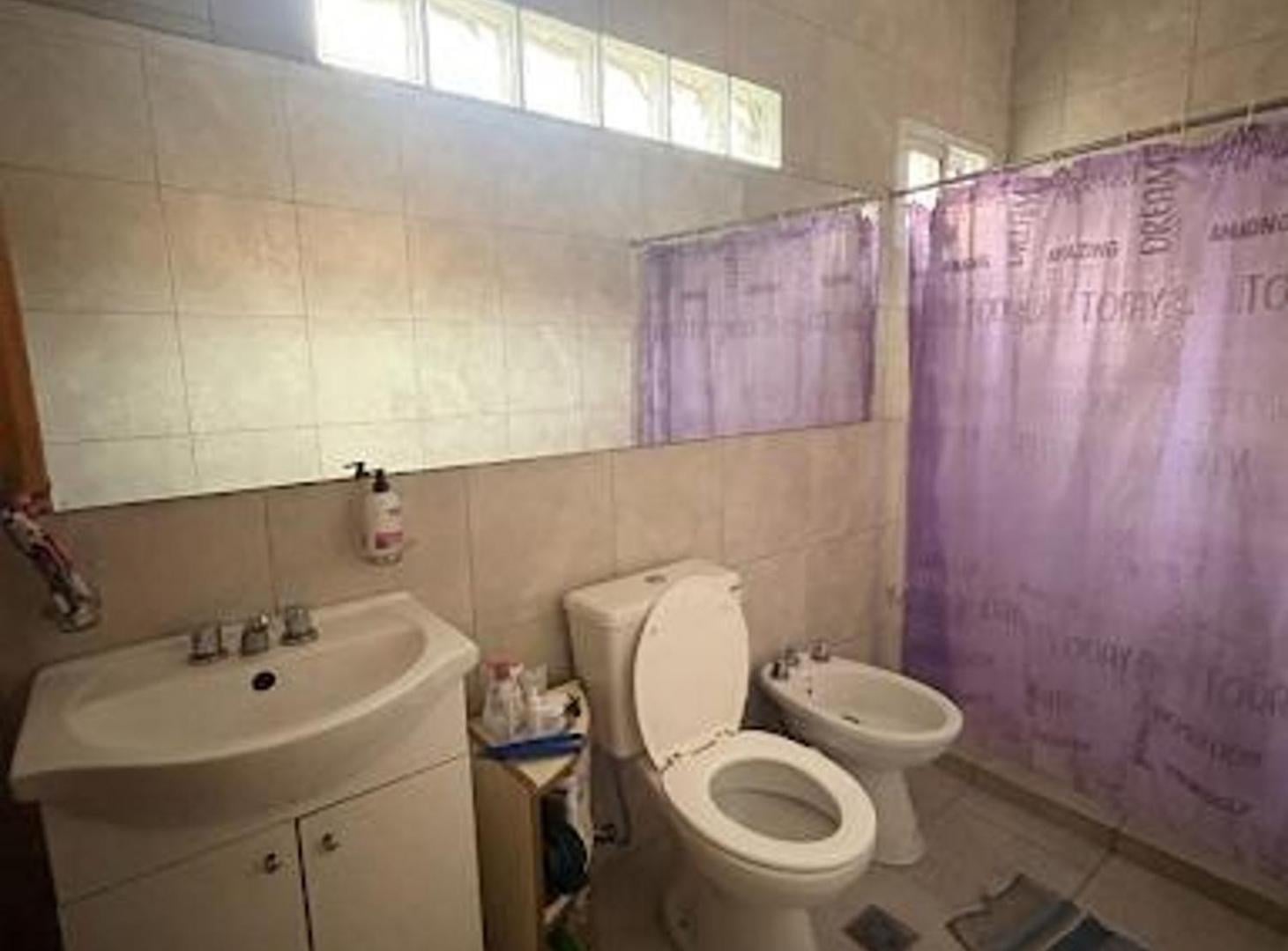 Foto de VENTA DE 2 CASAS PH - BARRIO SUROESTE, imagen 2