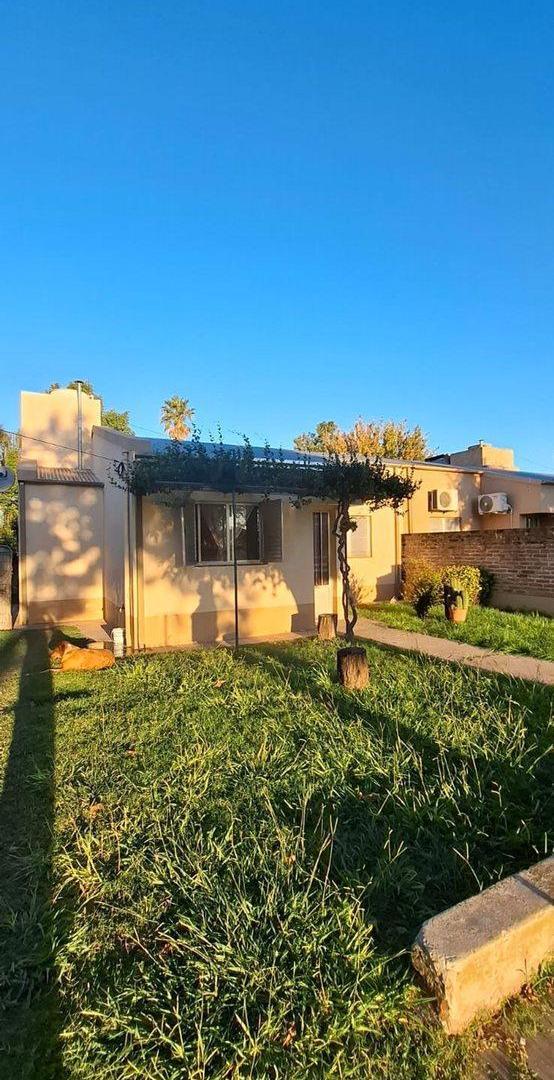 Foto de VENTA CASA 3 DORMITORIOS EN TORINO, imagen 3