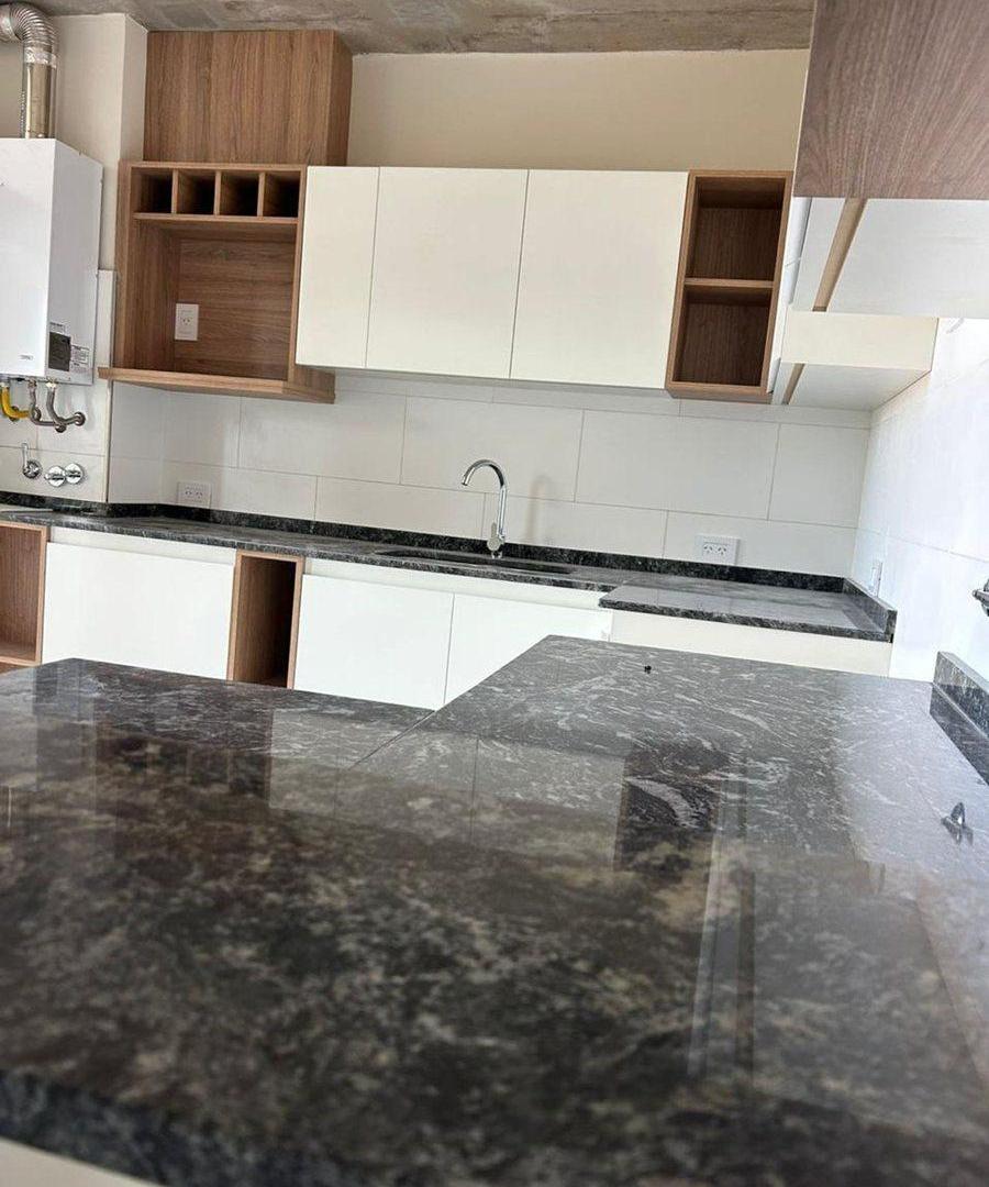 Foto de VENTA DEPTO 5TO PISO CON BALCON AL FRENTE CENTRO, imagen 3