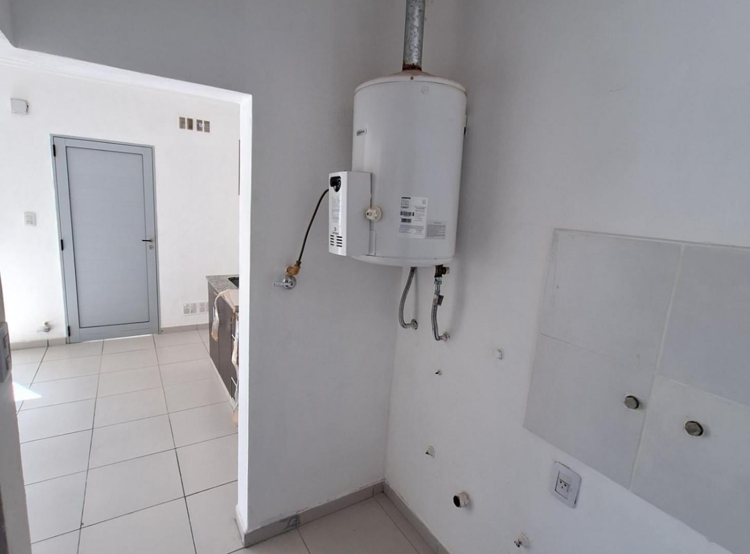 Foto de VENTA DPTO 1 dormitorio zona facultad, imagen 4