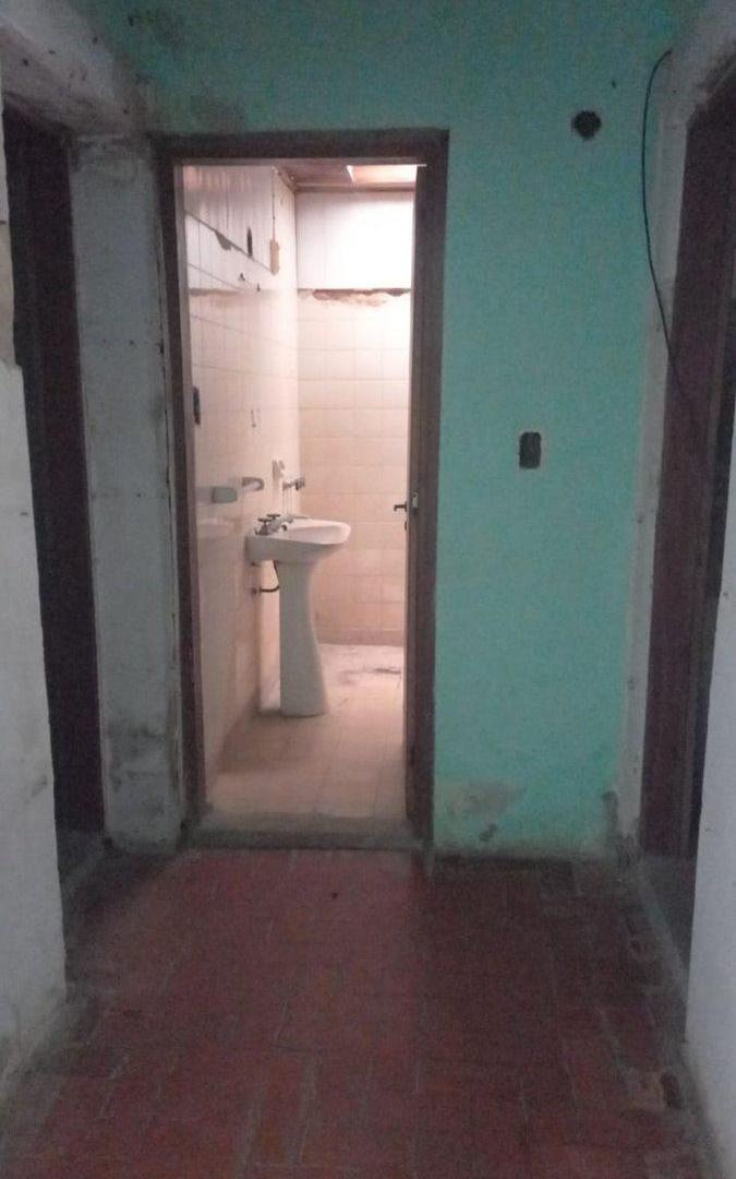 Foto de VENTA CASA A REFACCIONAR ZONA CENTRO, imagen 5