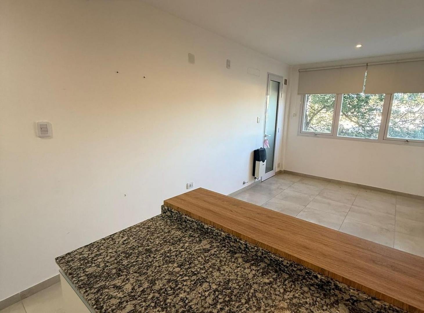 Foto de VENTA DEPARTAMENTO 1 DORMITORIO ZONA CENTRO, imagen 3