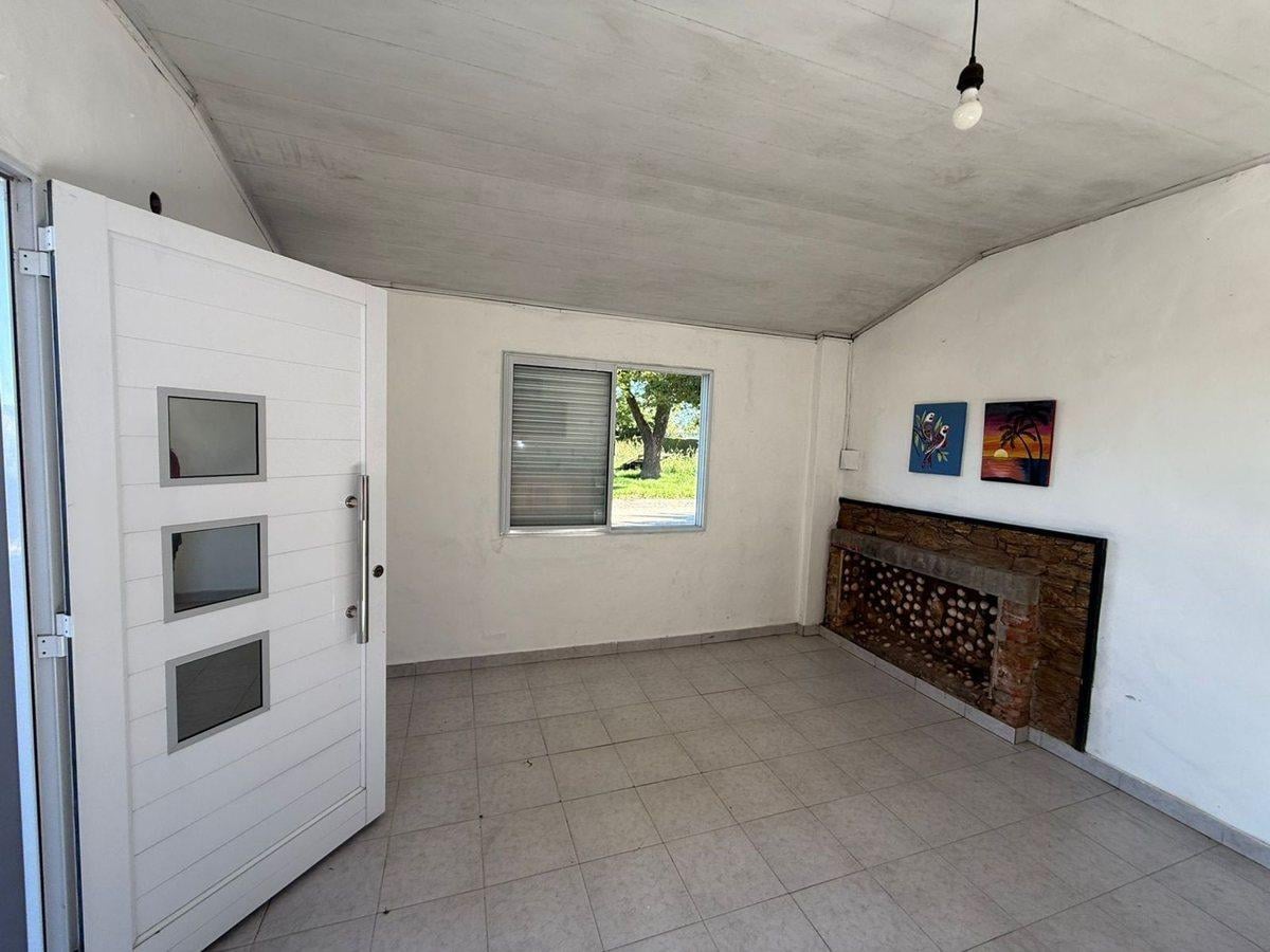 Foto de VENTA CASA 2 DORMITORIOS BARRIO ESTE, imagen 2