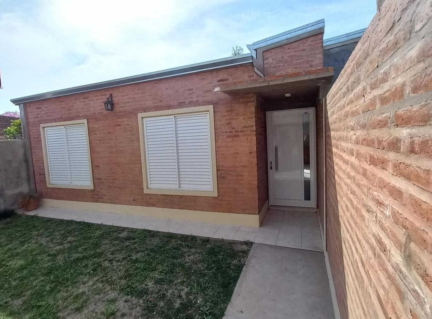 Foto de Venta Casa y Local Comercial en Llambi Campbell, imagen 2