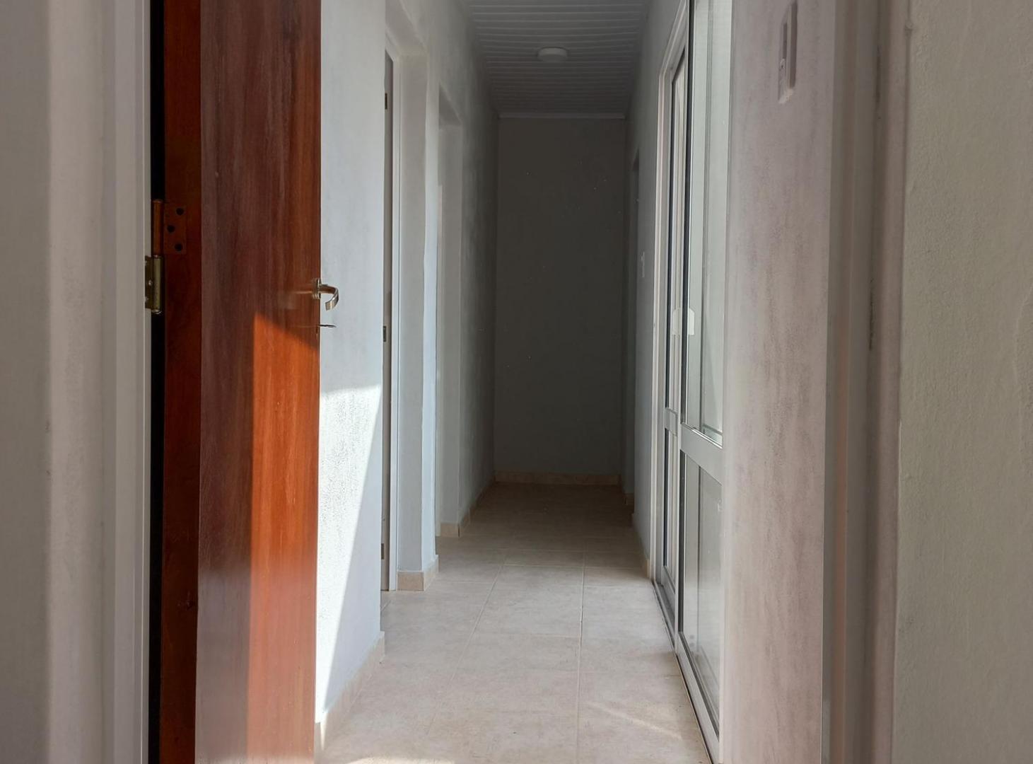Foto de Venta Casa y Local Comercial en Llambi Campbell, imagen 4