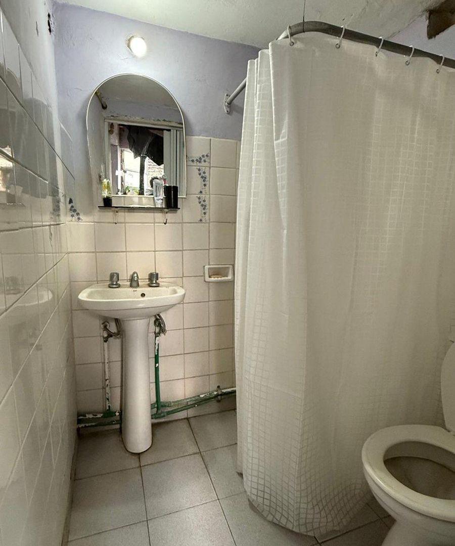 Foto de VENTA CASA DOS DORMITORIOS - ZONA CENTRO.-, imagen 3