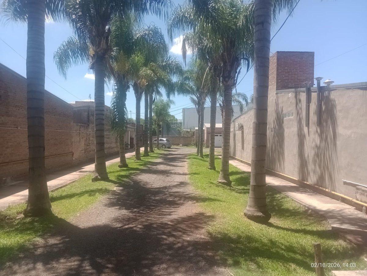 Foto de VENTA DPTO BARRIO OESTE, AMPLIO, CON PATIO, imagen 3