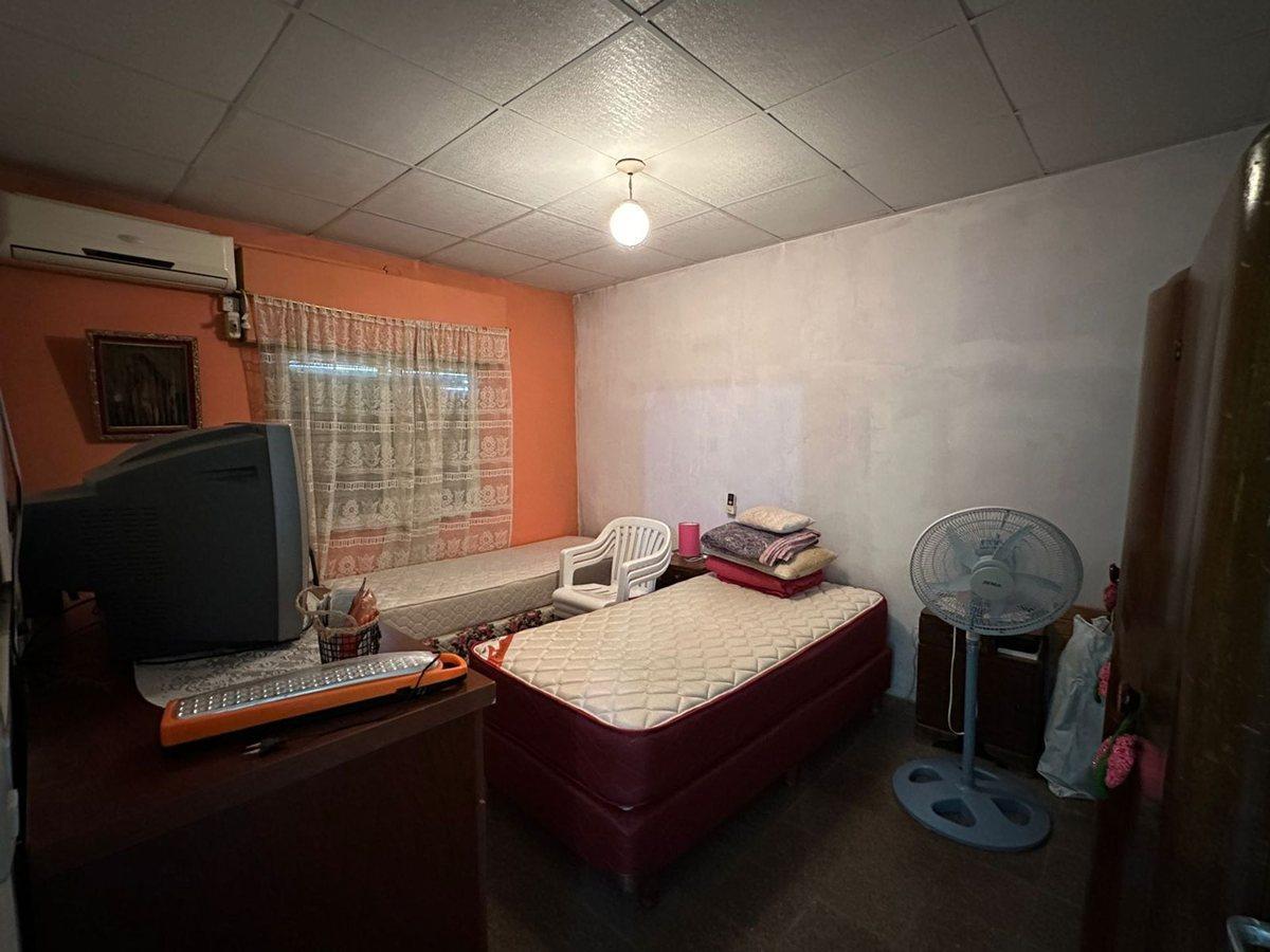 Foto de VENTA CASA AMPLIO TERRENO ZONA OESTE, imagen 2