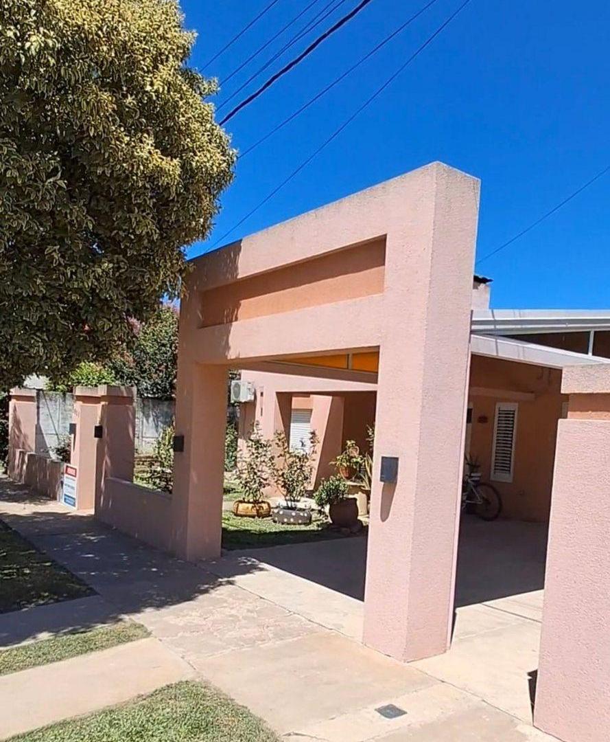 Foto de VENTA CASA CON GRAN TERRENO - SARMIENTO, imagen 3